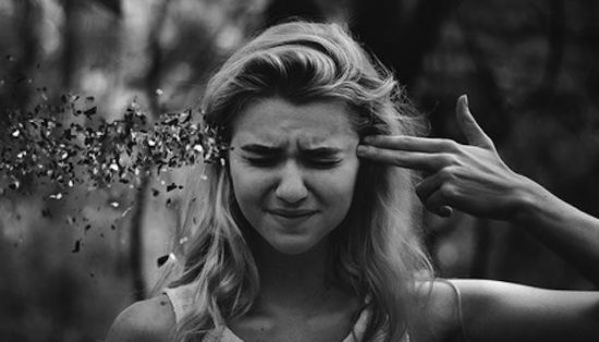 Επτά -όχι και τόσο προφανή- σημάδια ότι βρίσκεστε ένα στάδιο πριν την κρίση πανικού