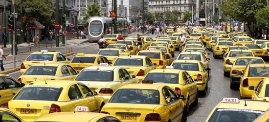 24ωρες επαναλαμβανόμενες απεργίες ξεκινούν τα ταξί από σήμερα