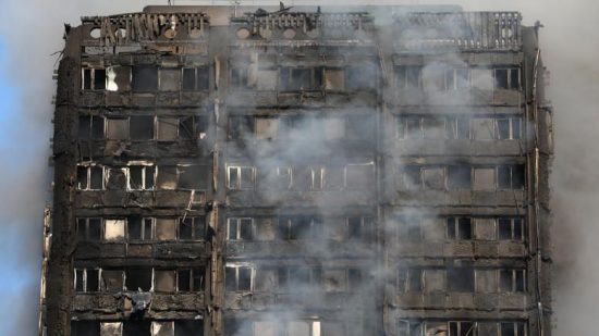 Έτοιμος να καταρρεύσει ο «Πύργος της Κολάσεως» – Κλείνουν δύο γραμμές του Μετρό
