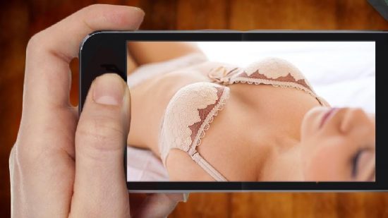 Sexting: 8 κανόνες για ένα ασφαλές ερωτικό παιχνίδι