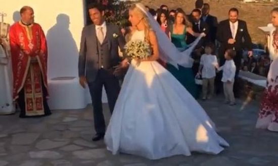 Ο γάμος της Δούκισσας Νομικού με τον Δημήτρη Θεοδωρίδη (video και εικόνες)