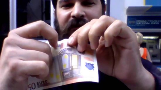 Σε δικαστικές περιπέτειες μπαίνει ο «πατήρ Κλεομένης»-Δικογραφία για βεβήλωση μνημείου
