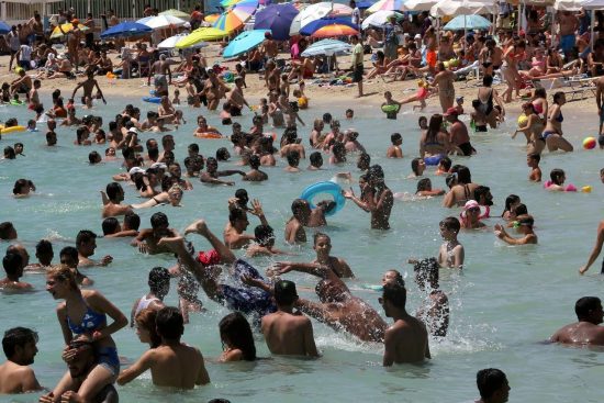 Τέρμα ο καύσωνας: Πτώση έως και 10°C από τη Δευτέρα