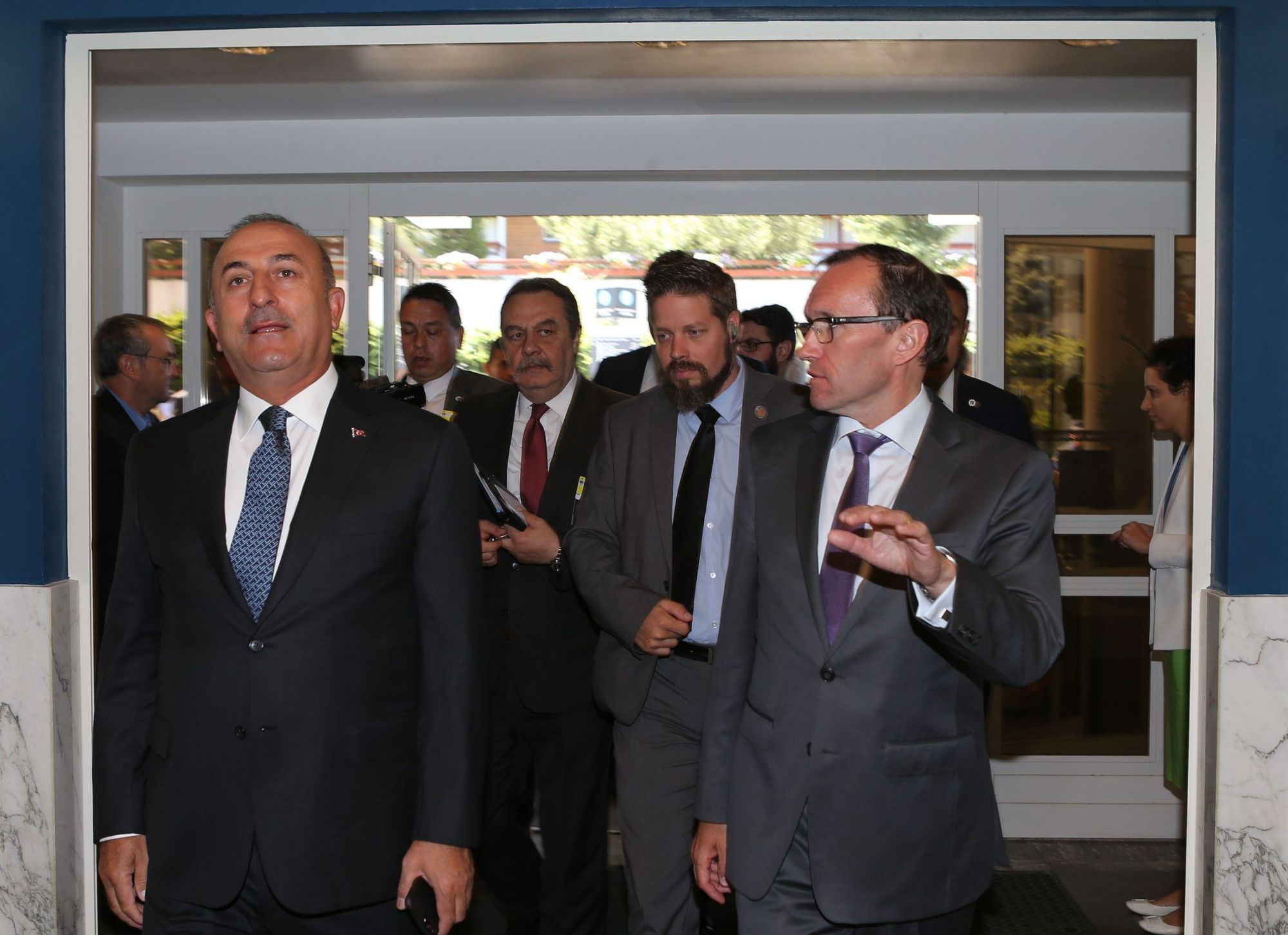 Προκλητικός Τσαβούσογλου σε Κοτζιά: Θέλω στρατό στην Κύπρο και αν χρειαστεί θα τον χρησιμοποιήσω