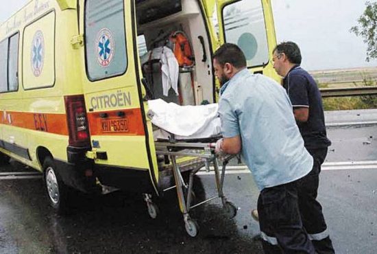 Σοκαριστικό τροχαίο: Μοτοσικλετιστής παρέσυρε και σκότωσε 19χρονη-Νεκρός και ο 39χρονος οδηγός