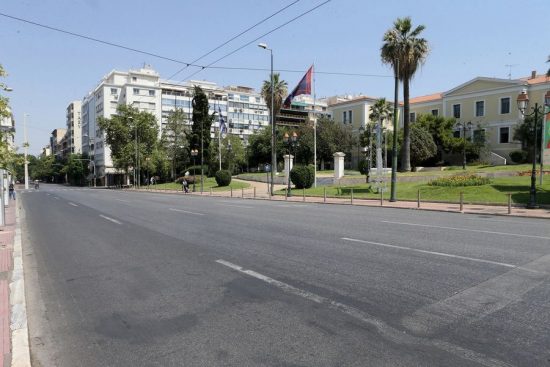 Πόλη «φάντασμα» η Αθήνα (pics)