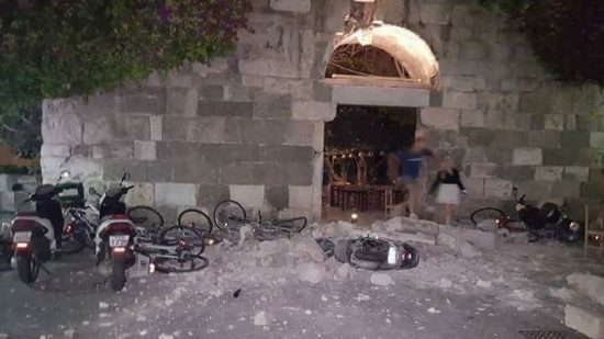 Κως: Στο επίκεντρο των ξένων ΜΜΕ ο φονικός σεισμός (pics)