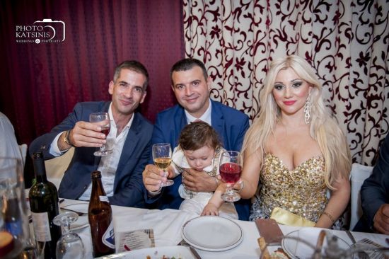 Νονός έγινε ο Κώστας Μπακογιάννης! (pics)