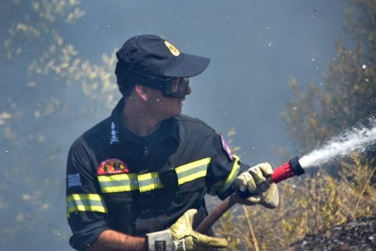 Φωτιά σε βυτιοφόρο στην εθνική Πατρών-Κορίνθου