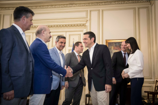 Τσίπρας στη συνάντηση με τον ΣΕΤΕ: «Φέτος πάμε για να σπάσουμε το φράγμα των 30 εκατ. επισκεπτών»