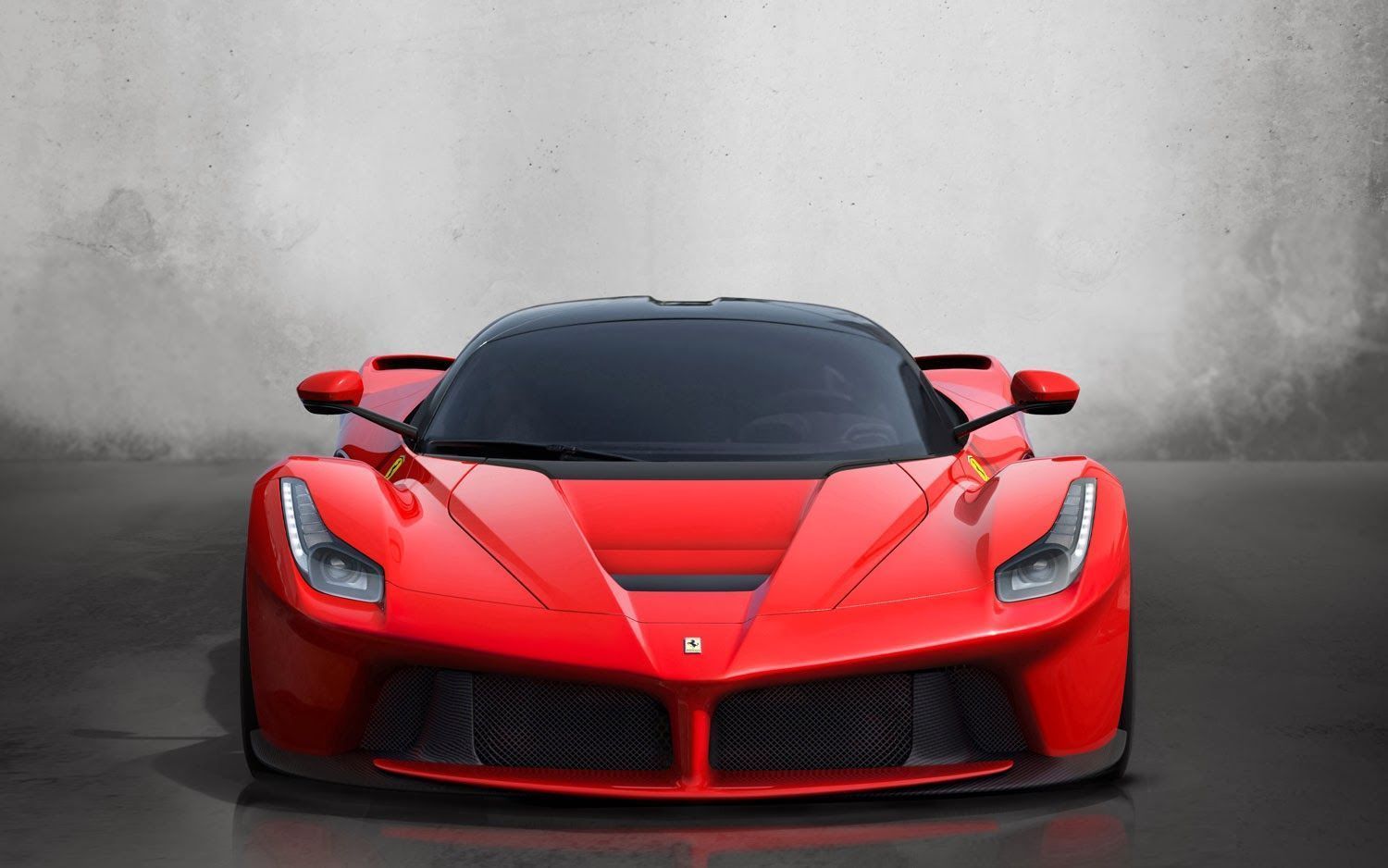 Ferrari και Peugeot αψηφούν τις εμπορικές ανησυχίες και κατακτούν την κορυφή