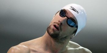Νερό στο αφτί: Τι πρέπει να κάνετε για να το βγάλετε