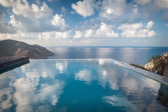 Ένα μαγευτικό ξενοδοχείο στη Μάνη (12 pics)