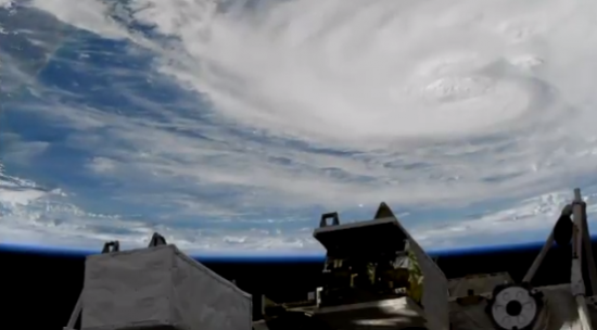 NASA: Δείτε εντυπωσιακές εικόνες του σαρωτικού τυφώνα Harvey από το διάστημα (video)