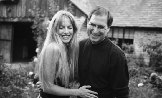 Η αμύθητη περιουσία που άφησε ο Steve Jobs στη γυναίκα του (pics)