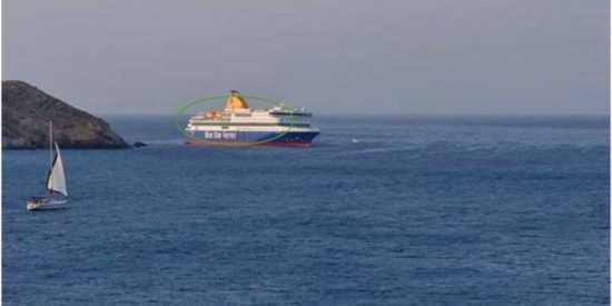 Blue Star Patmos: Θα παραμείνει για μέρες «κολλημένο» στην ξέρα της Ίου (video)