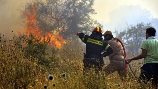Πυρκαγιά σε δασική έκταση στα Βρουβιανά Αιτωλοακαρνανίας