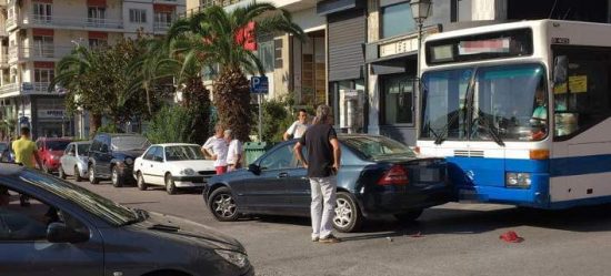 Καβάλα: Βουλευτής του ΣΥΡΙΖΑ τράκαρε με λεωφορείο επειδή πήγαινε ανάποδα σε κεντρικό δρόμο
