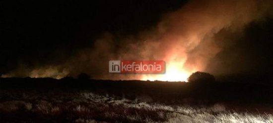 Μεγάλες φωτιές στην Κεφαλλονιά -Ξεκίνησαν οι ρίψεις νερού