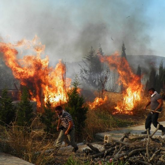 Γιατί δε σβήνει η φωτιά στα Κύθηρα εδώ και 3 μέρες