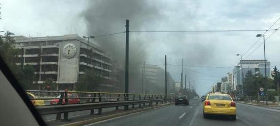 Φωτιά σε νυχτερινό κέντρο στη Συγγρού (φωτογραφίες)