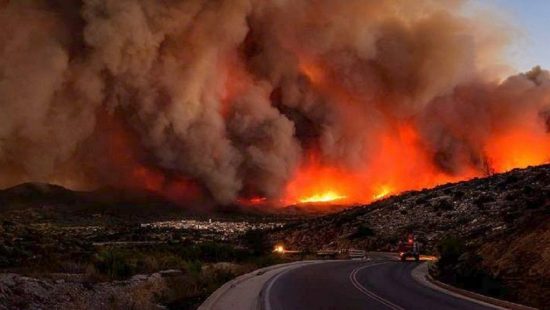 Κόλαση φωτιάς στην Ζάκυνθο: Κάηκαν περιουσίες, καταγγελίες κατοίκων «μας άφησαν μόνους» (pivs+video)