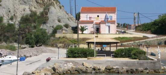 Το κουδούνι του σχολείου της Ερεικούσας «σίγησε» – «Στον αέρα» έμειναν οι υποσχέσεις Καμμένου