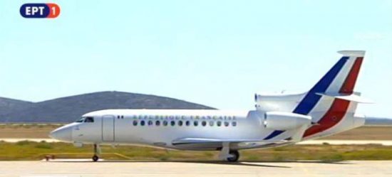 Αναχώρησε για Γαλλία το προεδρικό ζεύγος Μακρόν (video)