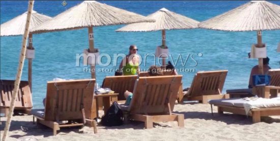 Σία Κοσιώνη: Διήμερο ξεκούρασης στην Αντίπαρο – Αποκλειστικές φωτό