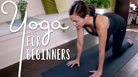 Yoga για αρχάριους – 20 λεπτά άσκησης στο σπίτι (video)