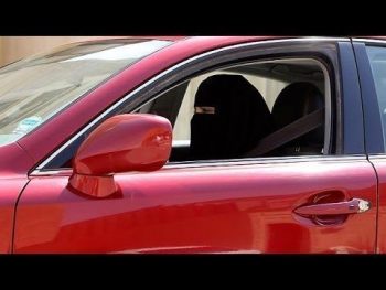 Σαουδική Αραβία: Ιστορική απόφαση του Ριάντ να επιτρέψει στις γυναίκες να οδηγούν