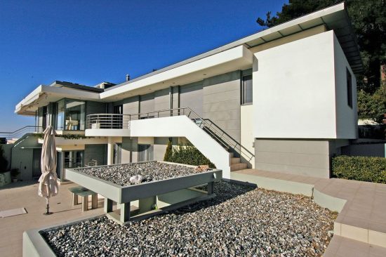 Μια υπέροχη κατοικία στο Πανόραμα Θεσσαλονίκης με θέα τον Θερμαϊκό Κόλπο (11 pics)
