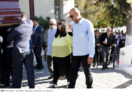 Το τελευταίο χειροκρότημα για την Βέτα Μπετίνη (pics)