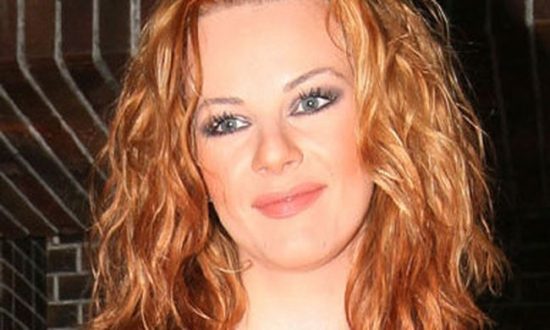 Η ηθοποιός Ναταλία Λιονάκη χειροτονήθηκε σε αδελφή Φεβρωνία (video)
