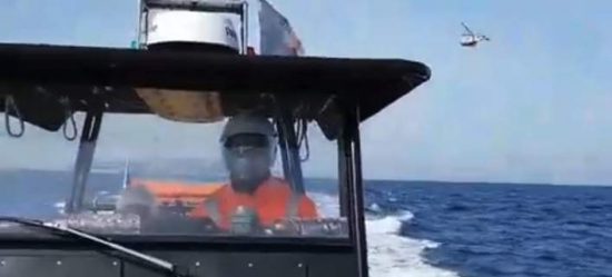 Καρέ-καρέ η στιγμή της υπερπτήσης τουρκικού ελικοπτέρου στα Ίμια (video)