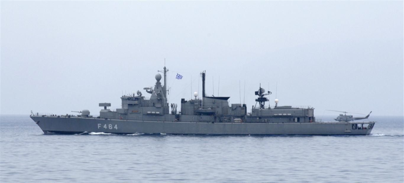 Όχι πολεμικό αλλά… ιδιωτικό ρυμουλκό «ξεκόλλησε» την φρεγάτα Κανάρης από την ξέρα