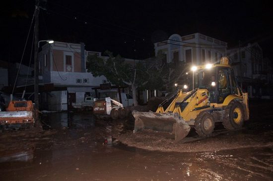 Νύχτα αγωνίας στην Δυτική Αττική – Φόβοι για πλιάτσικο στις ρημαγμένες περιοχές