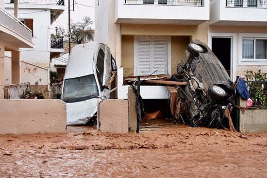 Εθνικός θρήνος: 15 νεκροί από τις πλημμύρες – Δείτε 22 φωτογραφίες και 11 βίντεο