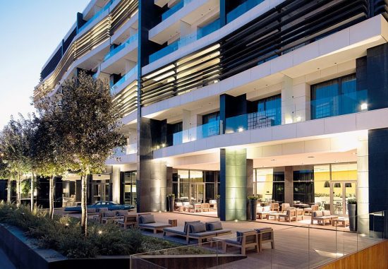 Ένα ιδιαίτερο ξενοδοχείο στη Θεσσαλονίκη, με πρωτότυπη διακόσμηση (12 pics)