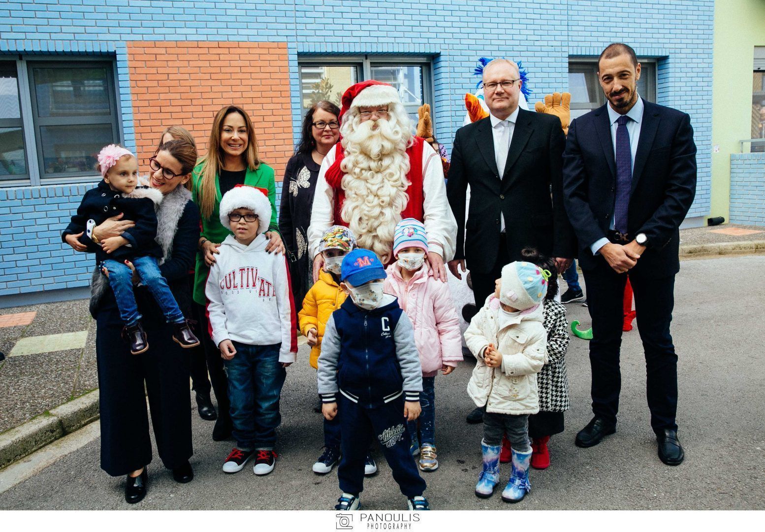 Ο Άγιος Βασίλης από το Ροβανιέμι στην Ογκολογική Μονάδα Παίδων