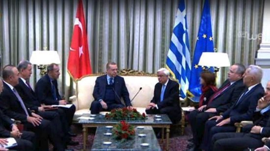 Πώς σχολιάζουν τα ξένα μέσα την ιστορική επίσκεψη Ερντογάν στην Ελλάδα