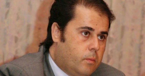 Ποινική δίωξη στον Σταύρο Παπασταύρου για απόπειρα απάτης σε βάρος του Δημοσίου