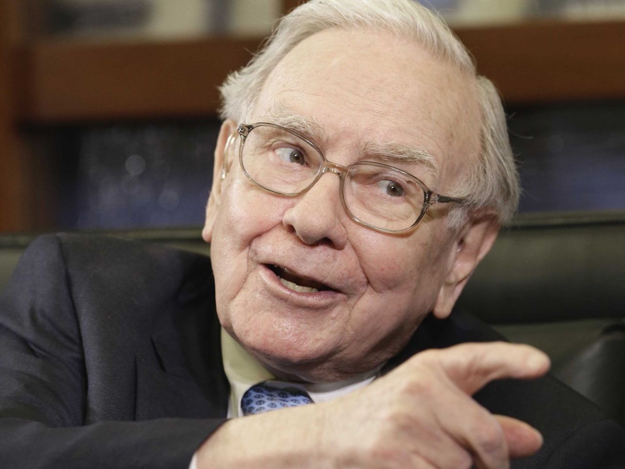 Warren Buffett. Επικεφαλής Berkshire-Hathaway
