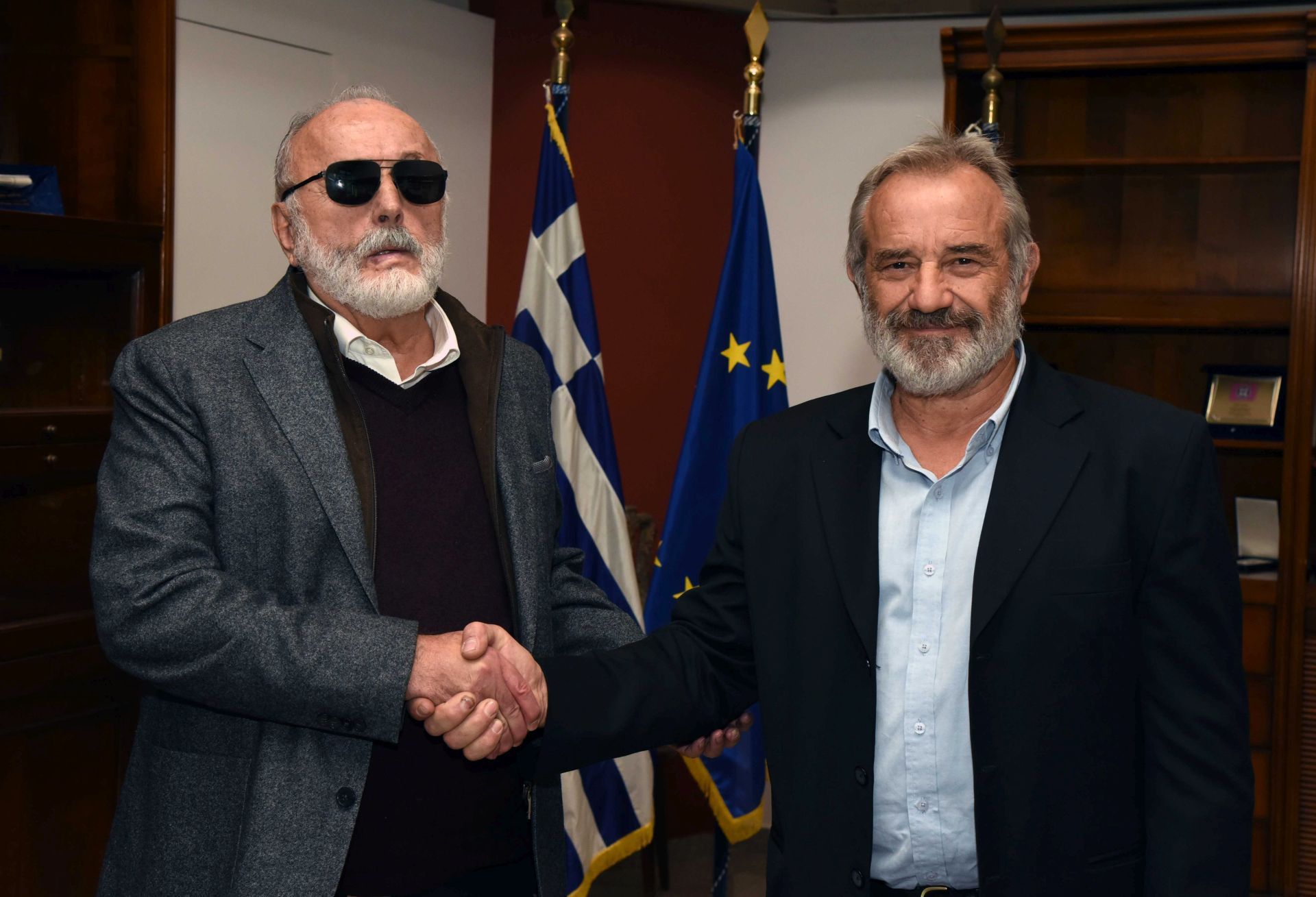 Ανελκύονται μετά από 30 χρόνια τα ναυάγια των «Corfu Island» και «Ευαγγελία» από το Πέραμα