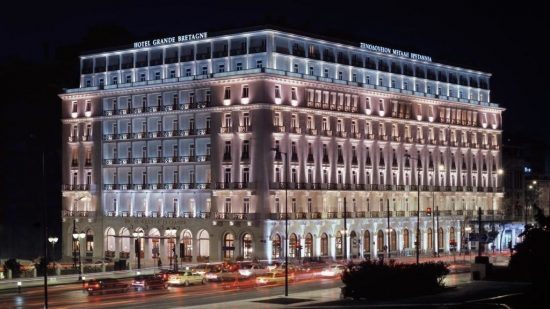Ο κορονοϊός βάζει προσωρινό λουκέτο σε Μεγάλη Βρεταννία και King George