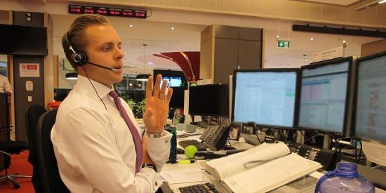 UBS: Οι τρεις προϋποθέσεις για τη συνέχιση της ανόδου των μετοχών