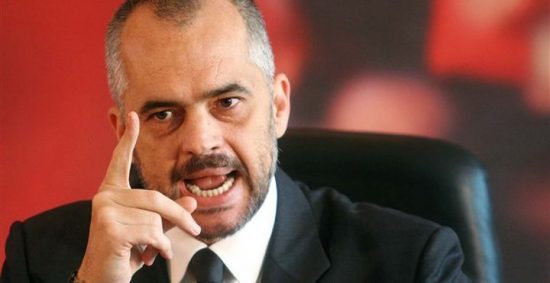 Ο Έντι Ράμα “αδειάζει” Κοτζιά : Δεν άκουσε καλά – Το ‘τσάμικο’ είναι στο τραπέζι