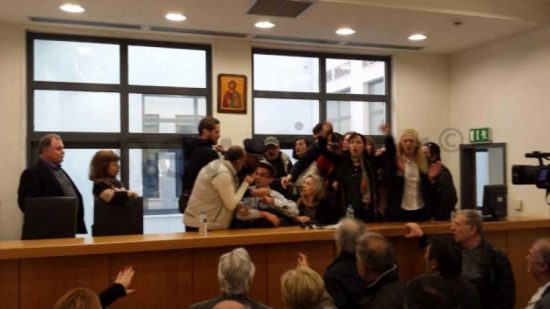 Αναστέλλονται και τον Φεβρουάριο οι φυσικοί πλειστηριασμοί – Κανονικά οι ηλεκτρονικοί