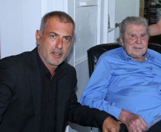 Τίμησαν τον Μίκη Θεοδωράκη στο δημοτικό θέατρο Πειραιά (pics)
