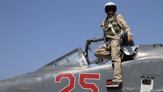 Ρώσος πιλότος πυροδοτεί χειροβομβίδα και ανατινάσσεται για να μην πέσει στα χέρια των τζιχαντιστών (video)